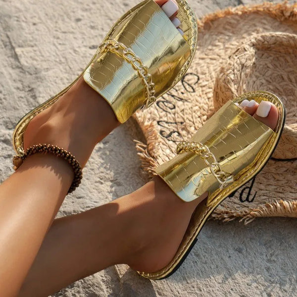 Large Flat Bottomed Straight Chain Slippers for Women in Summer 2024, Wearing Stone Patterned Beach Sandals for Outdoor Wear