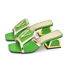 New Ladies Dress Shoes Decorated with Appliques Closed Toe Heels Ladies Shoes and Sandals Luxury Brand Shoes Women Wedding Pumps