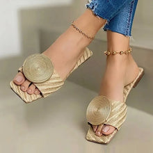 2023Woman Summer Flat Sandals Plus Size Round Buckle Solid Flats Female Casual Slippers Ladies Women Fashion Beach Shoes