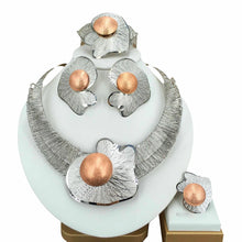 Fashion Dubai Gold-Plated Jewelry Set Simple Style African Necklace All Copper Material Hollow Surround Jewelry FHK15529