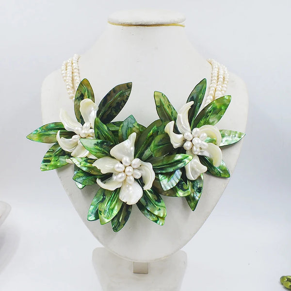new !!  Latest Design Shell Flowers Wedding Crystal Necklace Women Fashion Necklace  20"