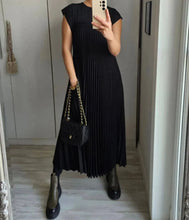 Loose Solid Color Loose Waist Large Hem Long Dress Summer New Fashion O-Neck Sleeveless Pleated Maxi Women's Dress Femme Robe