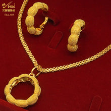 24K Gold-plated Two Piece Copper Jewelry Set India Dubai Jewelry Gold Warped Geometry Necklace Earrings