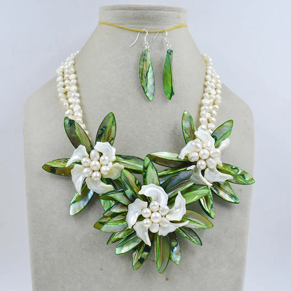 new !!  Latest Design Shell Flowers Wedding Crystal Necklace Women Fashion Necklace  20"