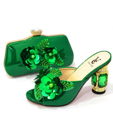 Arican New Arrival Speical Narrow Band and Cross-tied Style Italian Design Ladies Shoe and Bag Set in Gold Color for Party