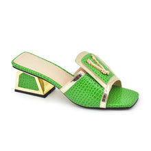 New Ladies Dress Shoes Decorated with Appliques Closed Toe Heels Ladies Shoes and Sandals Luxury Brand Shoes Women Wedding Pumps