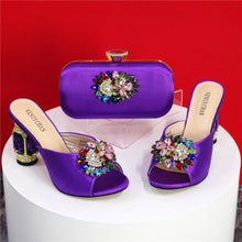 Nigeria Popular New Elegant Red Color Chunk Heels Sandals for Simple And Versatile Exquisite Party Shoes And Bag Set