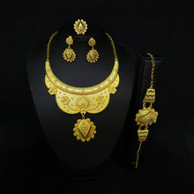 hot selling necklaces earrings bracelets ring jewelry sets four-piece Dubai African bride wedding accessories