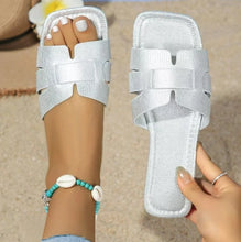 Summer Slipper Women Shoes Ladies High Quality Slides Sandals Womens Shoes New Fashion Design Beach Flat Shoes Female Slippers