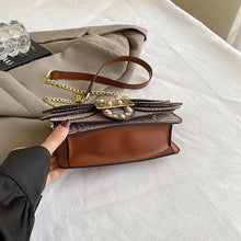 2024 New Handmade Rivet Butterfly Wing Crossbody Bag Women Designer Handbag And Purse Small Square Bag 8 Color Pu Leather Bags