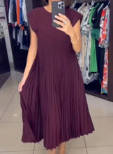 Loose Solid Color Loose Waist Large Hem Long Dress Summer New Fashion O-Neck Sleeveless Pleated Maxi Women's Dress Femme Robe