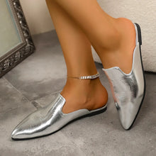 Summer Flat Shoes Women Closed Toe Slippers Slip on Mules Outdoor Sandals New Pointed Toe Light Slippers Causal Slides Women