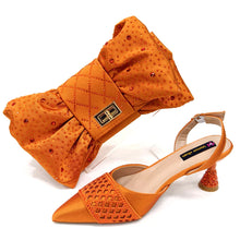 2025 New Elegant Nigerian Women’s Wine Colour Heeled Shoes and Rhinestone Handbag Set – Italian Design for Parties and Weddings