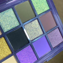 UCANBE 15 Shades Eyeshadow Palette Purple Chameleon Shimmer Glitter Matte Matellic Eye Shadow Makeup Palette Halloween Makeup